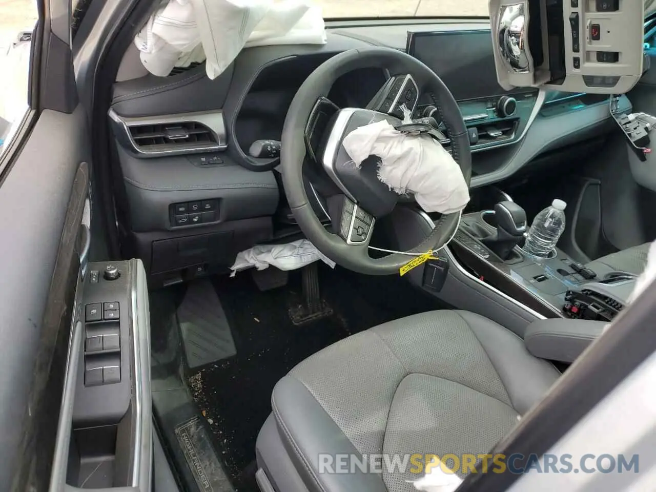 8 fotografías del automóvil dañado 5TDEBRCH6RS608332 TOYOTA HIGHLANDER 2024