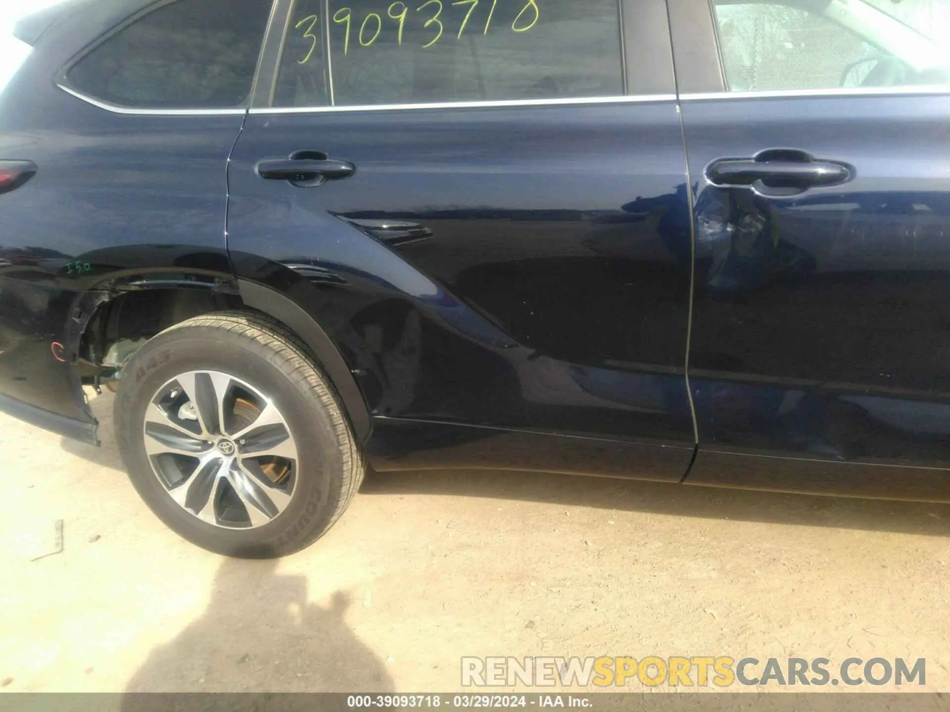 12 fotografías del automóvil dañado 5TDKBRCH5RS603903 TOYOTA HIGHLANDER 2024