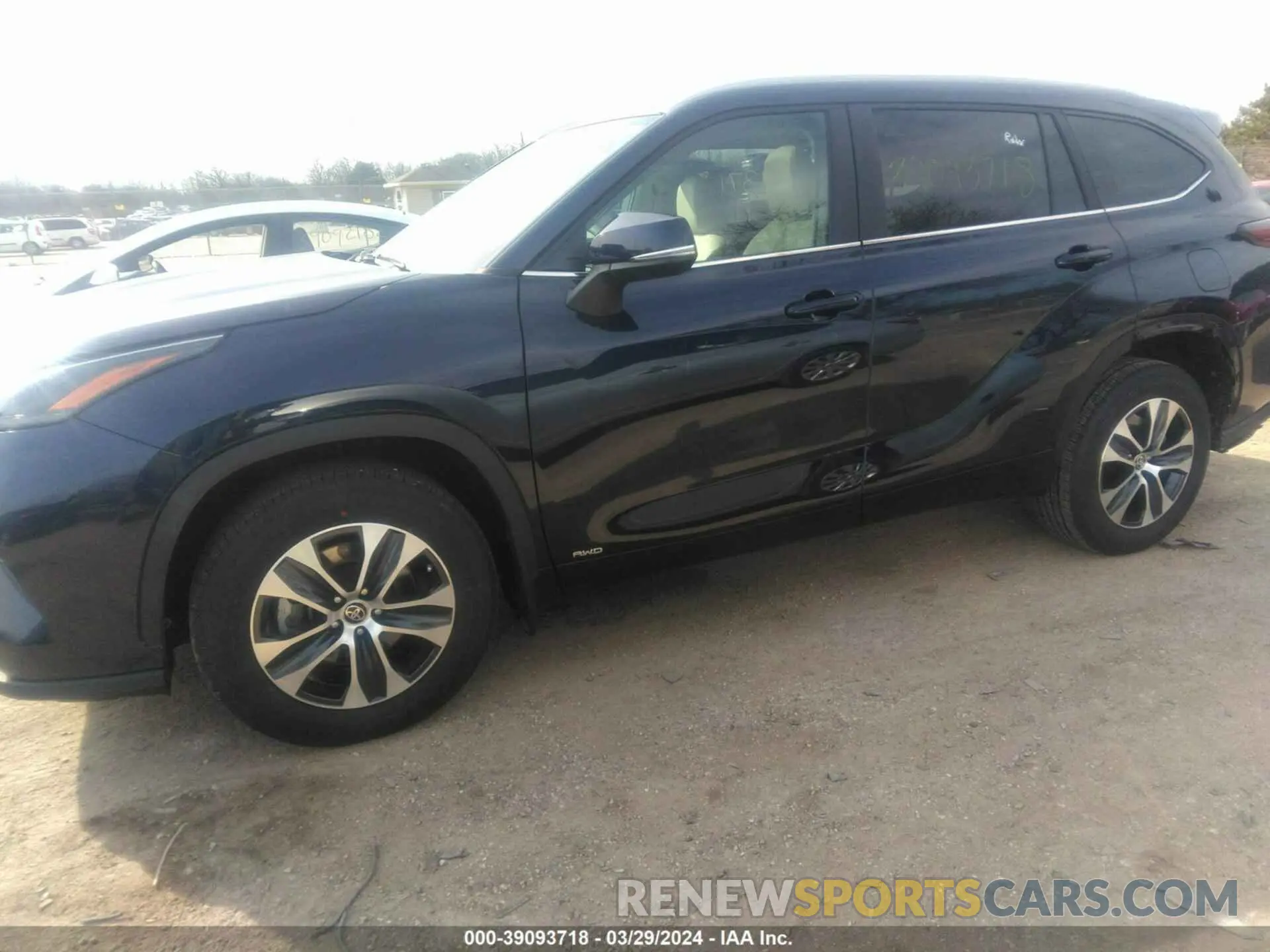 15 fotografías del automóvil dañado 5TDKBRCH5RS603903 TOYOTA HIGHLANDER 2024