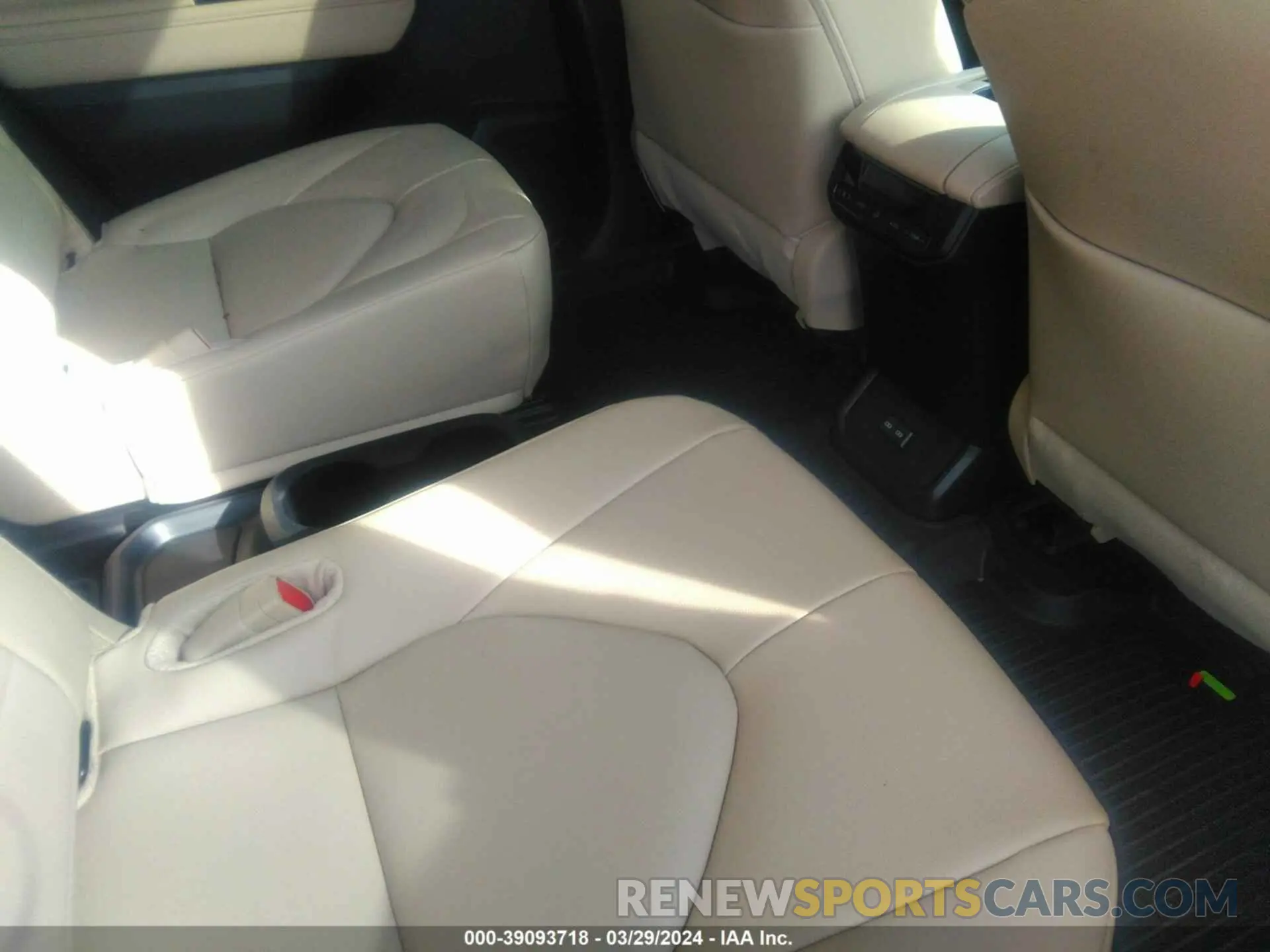 8 fotografías del automóvil dañado 5TDKBRCH5RS603903 TOYOTA HIGHLANDER 2024