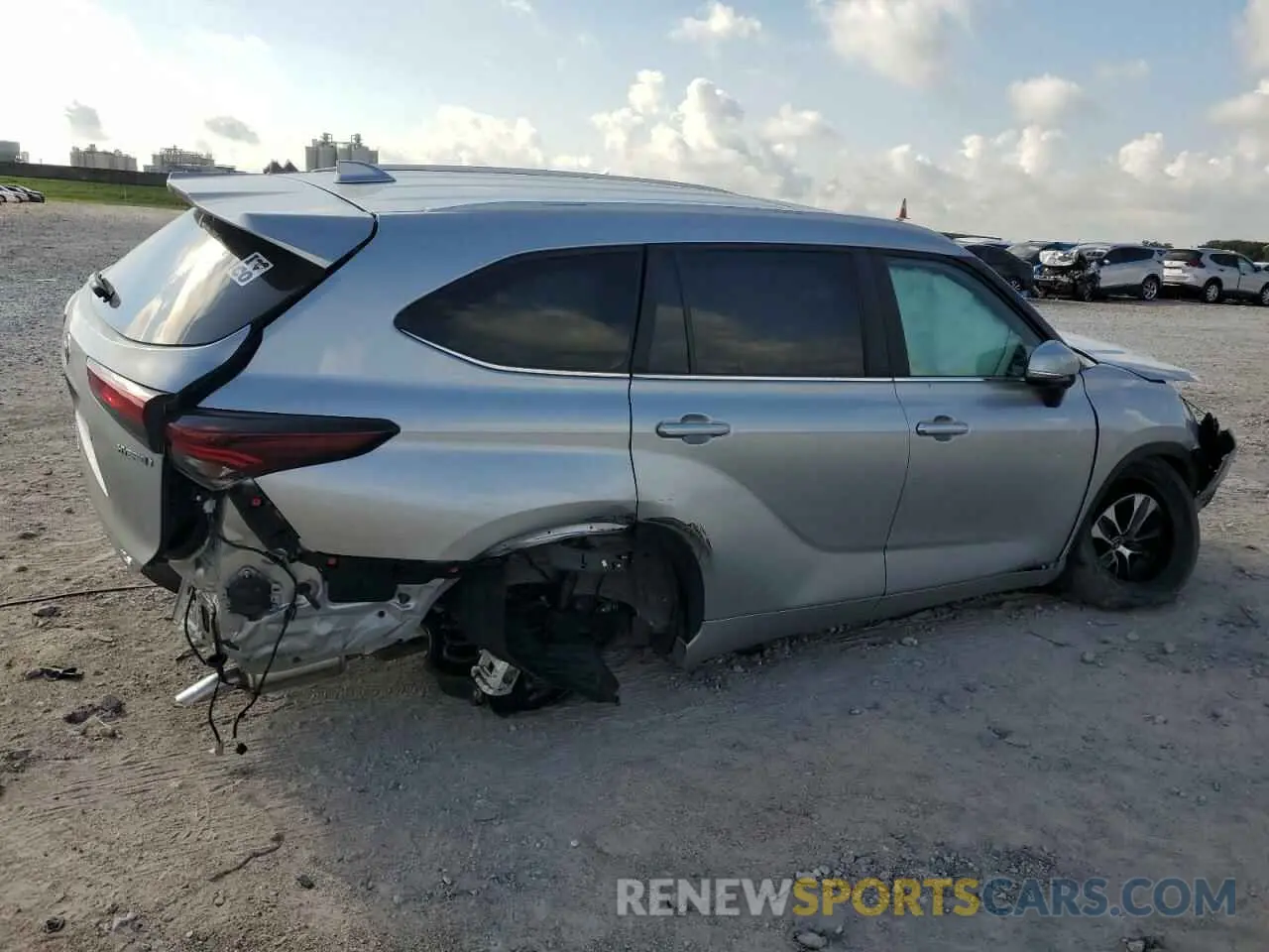 3 fotografías del automóvil dañado 5TDKBRCH9RS620784 TOYOTA HIGHLANDER 2024