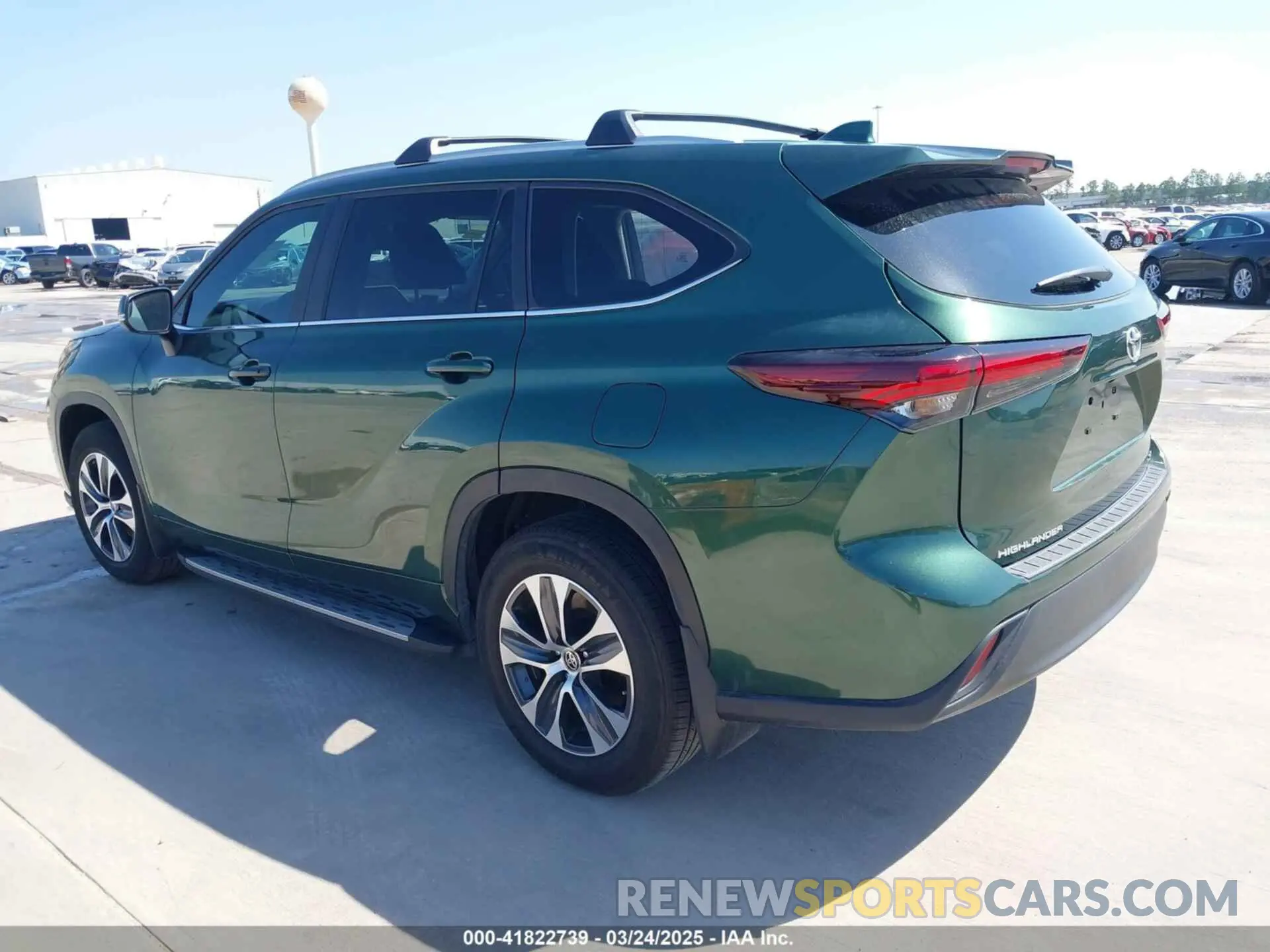 3 fotografías del automóvil dañado 5TDKDRAH0RS528069 TOYOTA HIGHLANDER 2024
