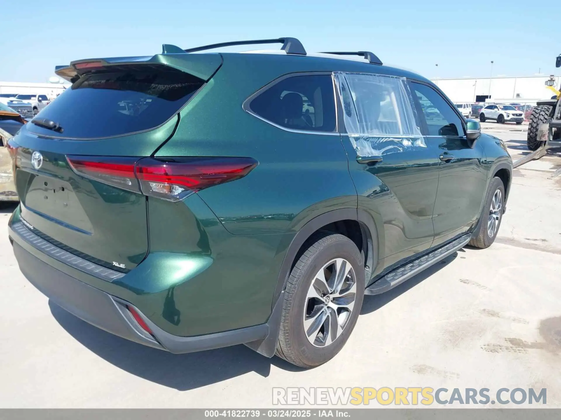 4 fotografías del automóvil dañado 5TDKDRAH0RS528069 TOYOTA HIGHLANDER 2024