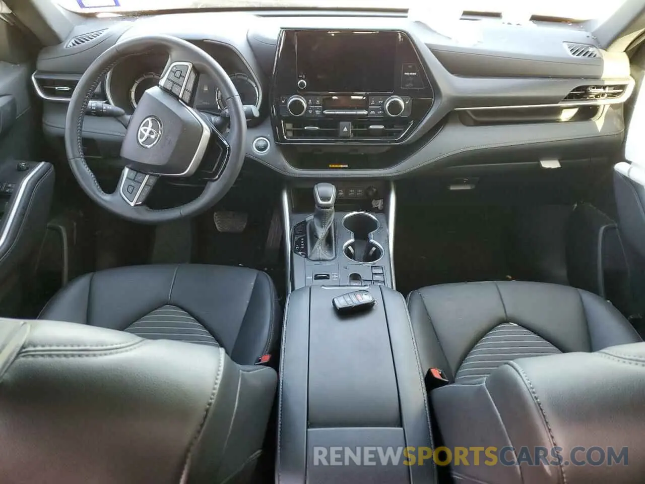 8 fotografías del automóvil dañado 5TDKDRAH0RS532123 TOYOTA HIGHLANDER 2024