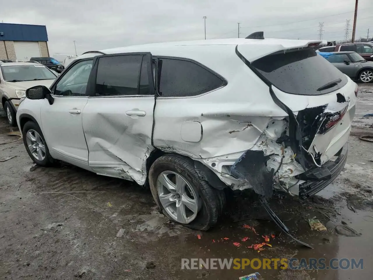 2 fotografías del automóvil dañado 5TDKDRAH2RS051502 TOYOTA HIGHLANDER 2024
