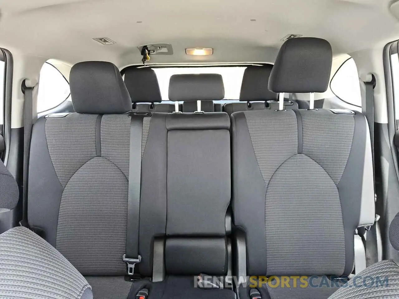 10 fotografías del automóvil dañado 5TDKDRAH2RS539218 TOYOTA HIGHLANDER 2024