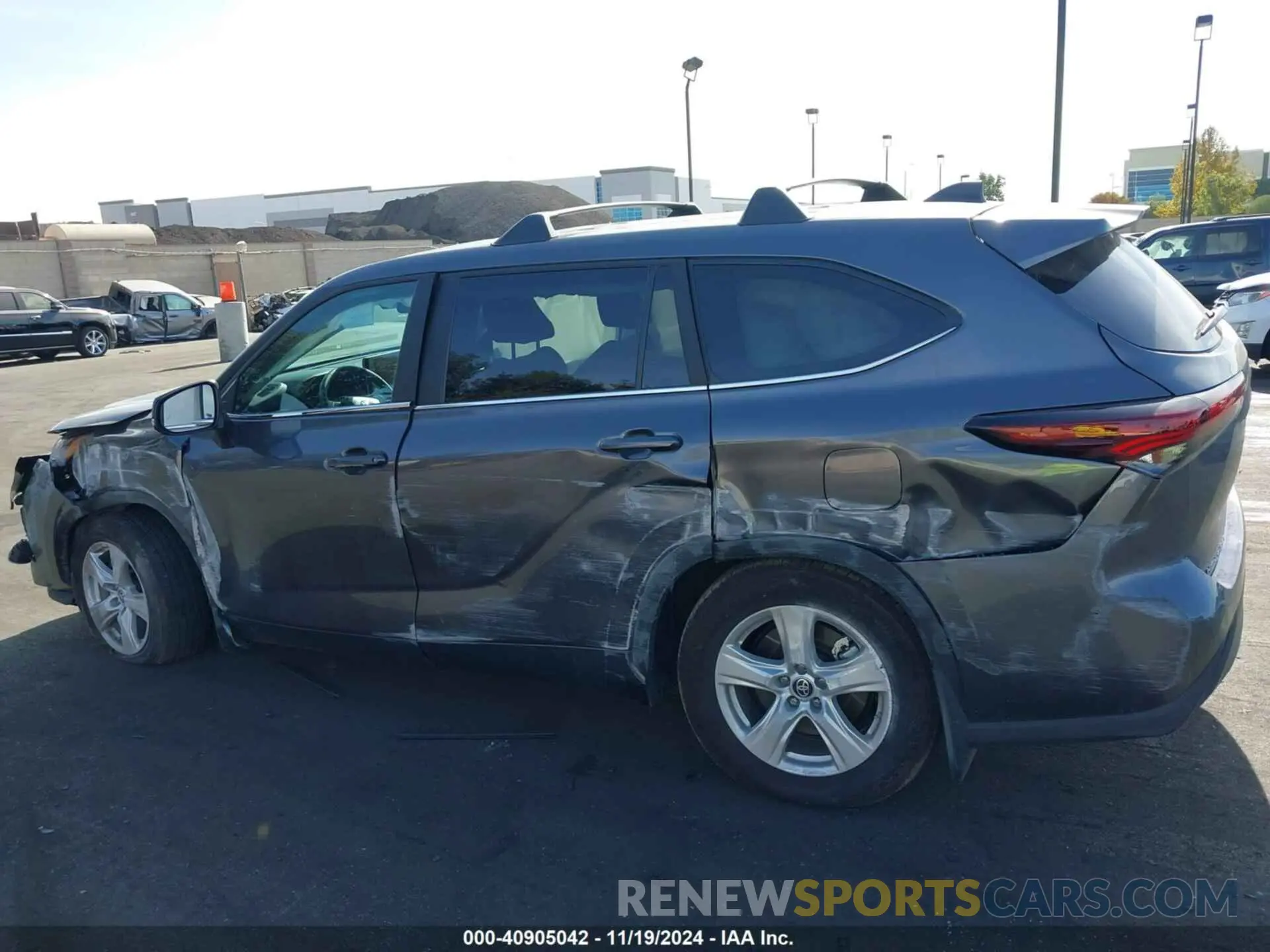 14 fotografías del automóvil dañado 5TDKDRAH2RS546248 TOYOTA HIGHLANDER 2024