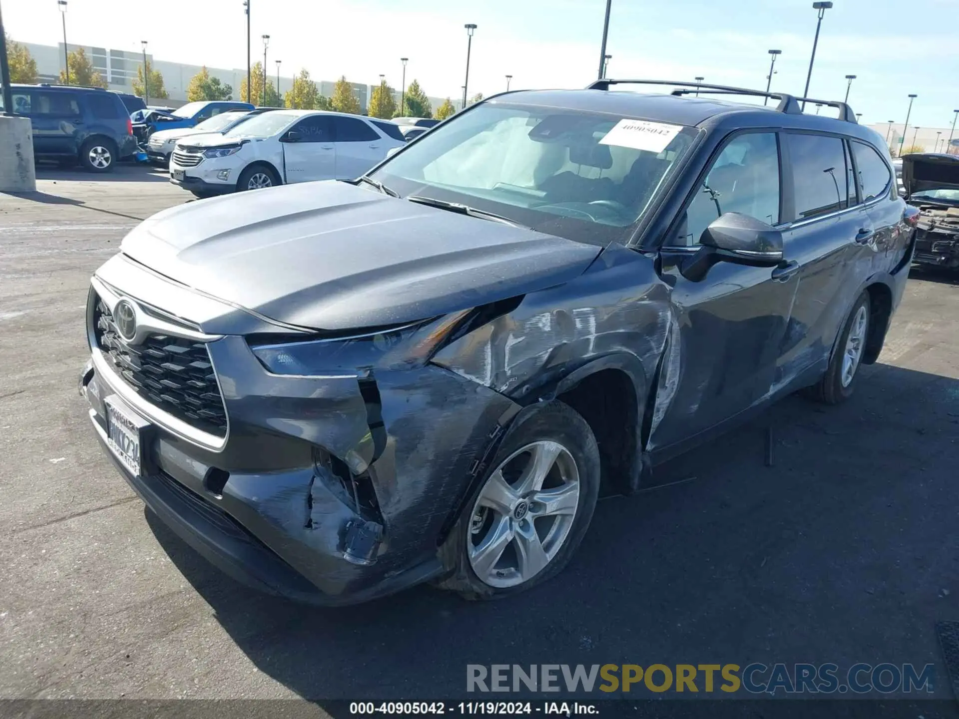 2 fotografías del automóvil dañado 5TDKDRAH2RS546248 TOYOTA HIGHLANDER 2024