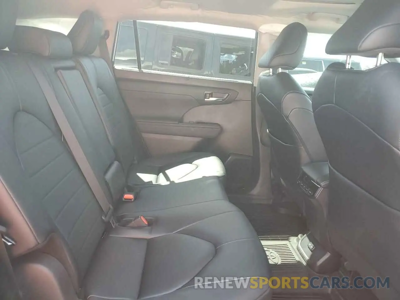 11 fotografías del automóvil dañado 5TDKDRAH3RS054487 TOYOTA HIGHLANDER 2024