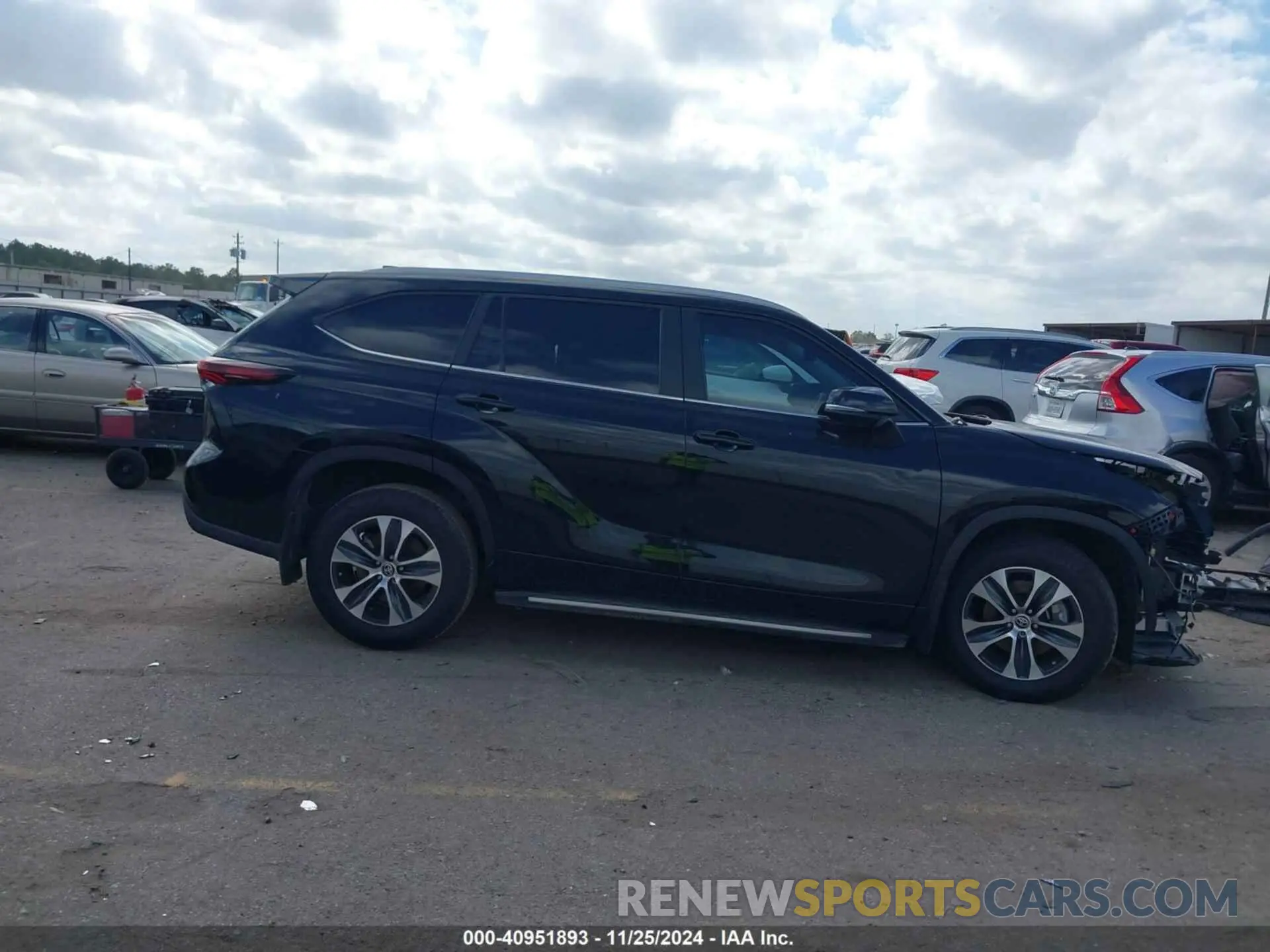 13 fotografías del automóvil dañado 5TDKDRAH3RS532987 TOYOTA HIGHLANDER 2024