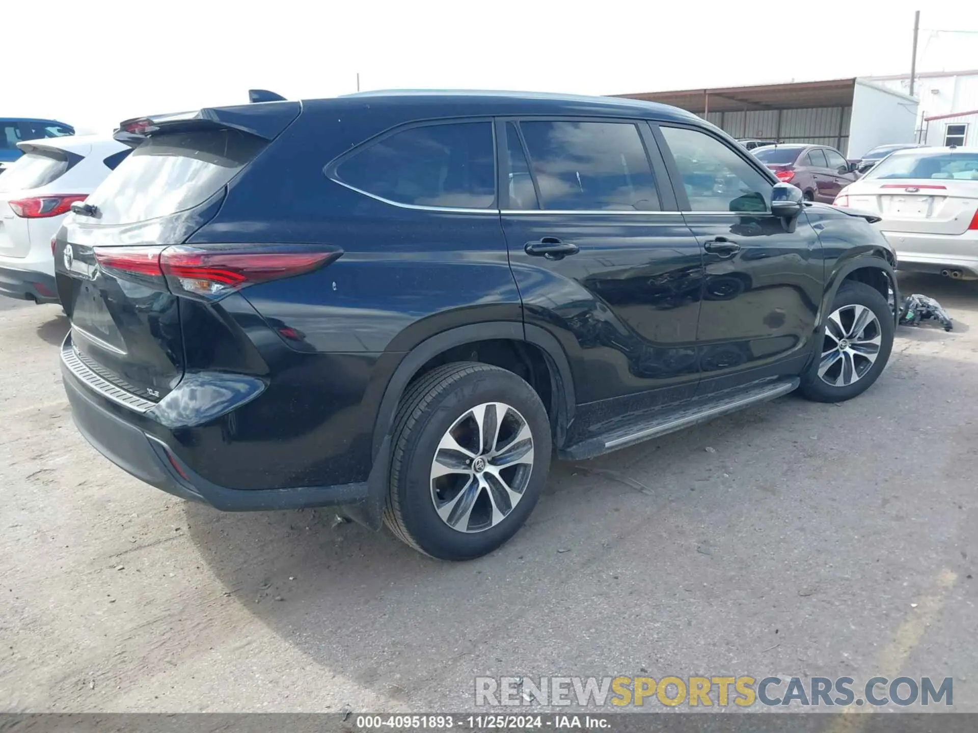4 fotografías del automóvil dañado 5TDKDRAH3RS532987 TOYOTA HIGHLANDER 2024