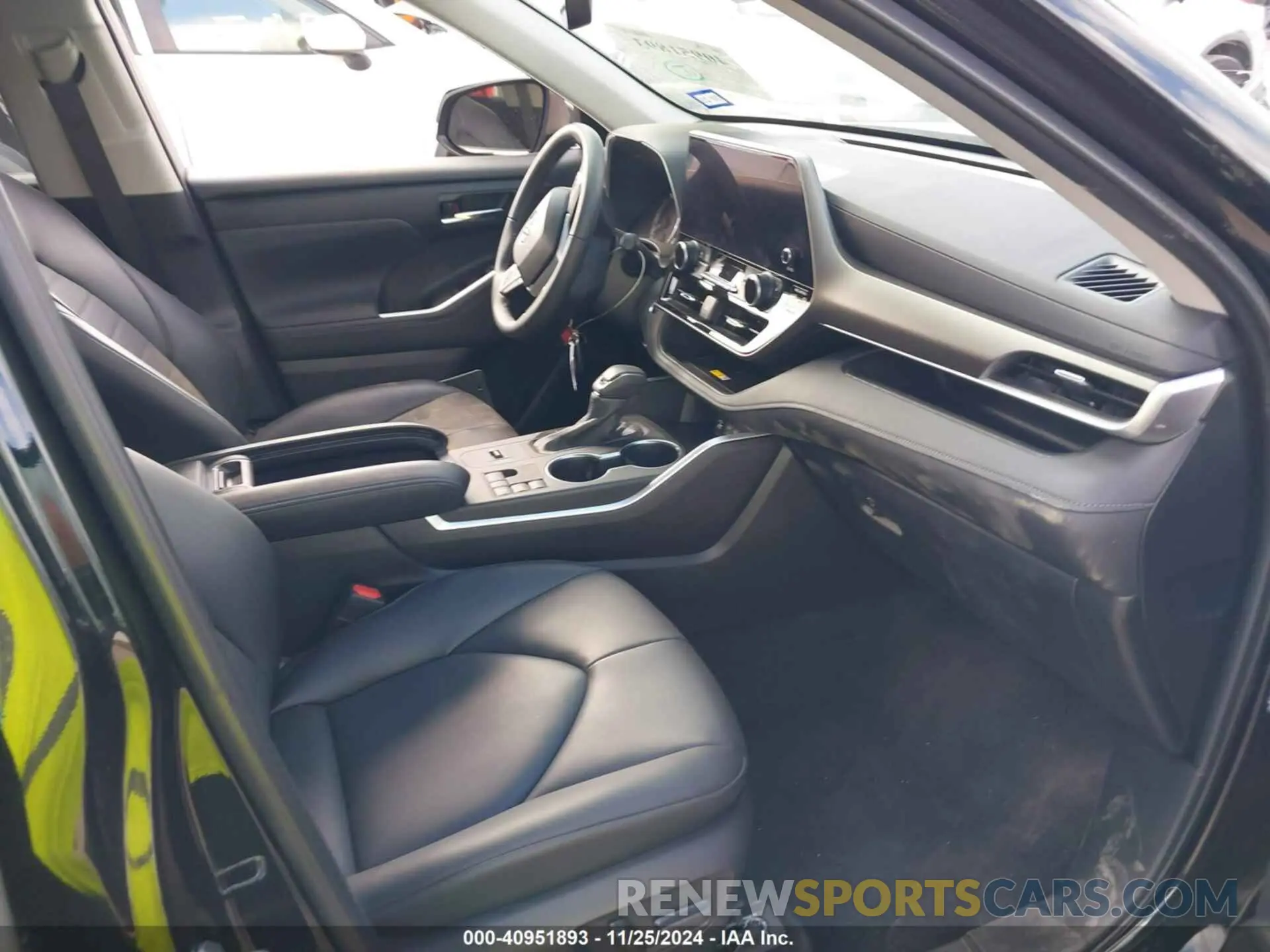 5 fotografías del automóvil dañado 5TDKDRAH3RS532987 TOYOTA HIGHLANDER 2024