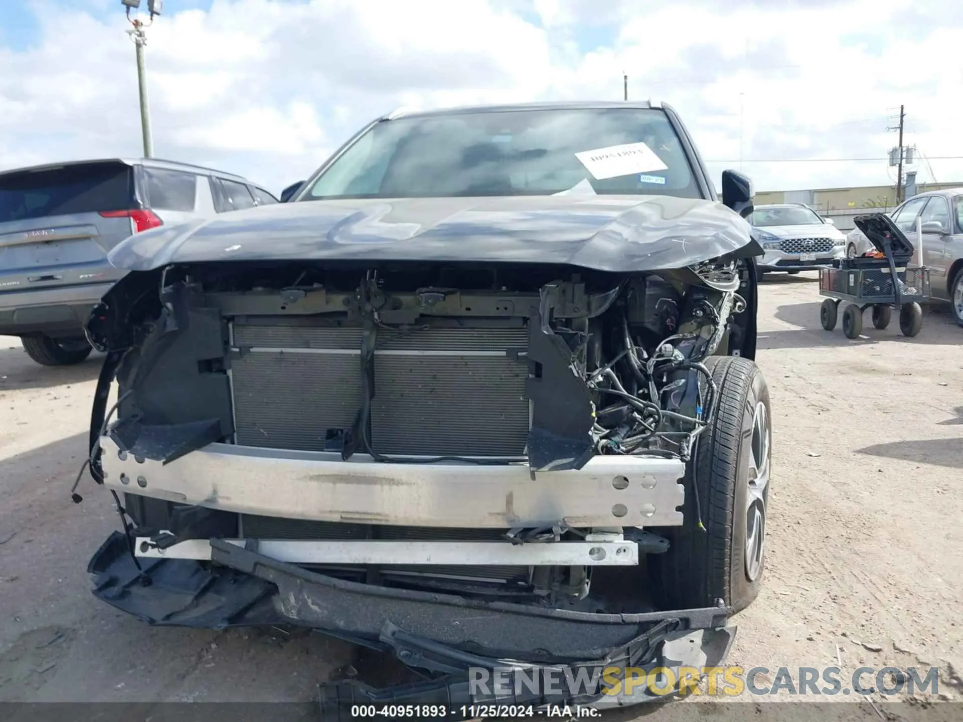 6 fotografías del automóvil dañado 5TDKDRAH3RS532987 TOYOTA HIGHLANDER 2024