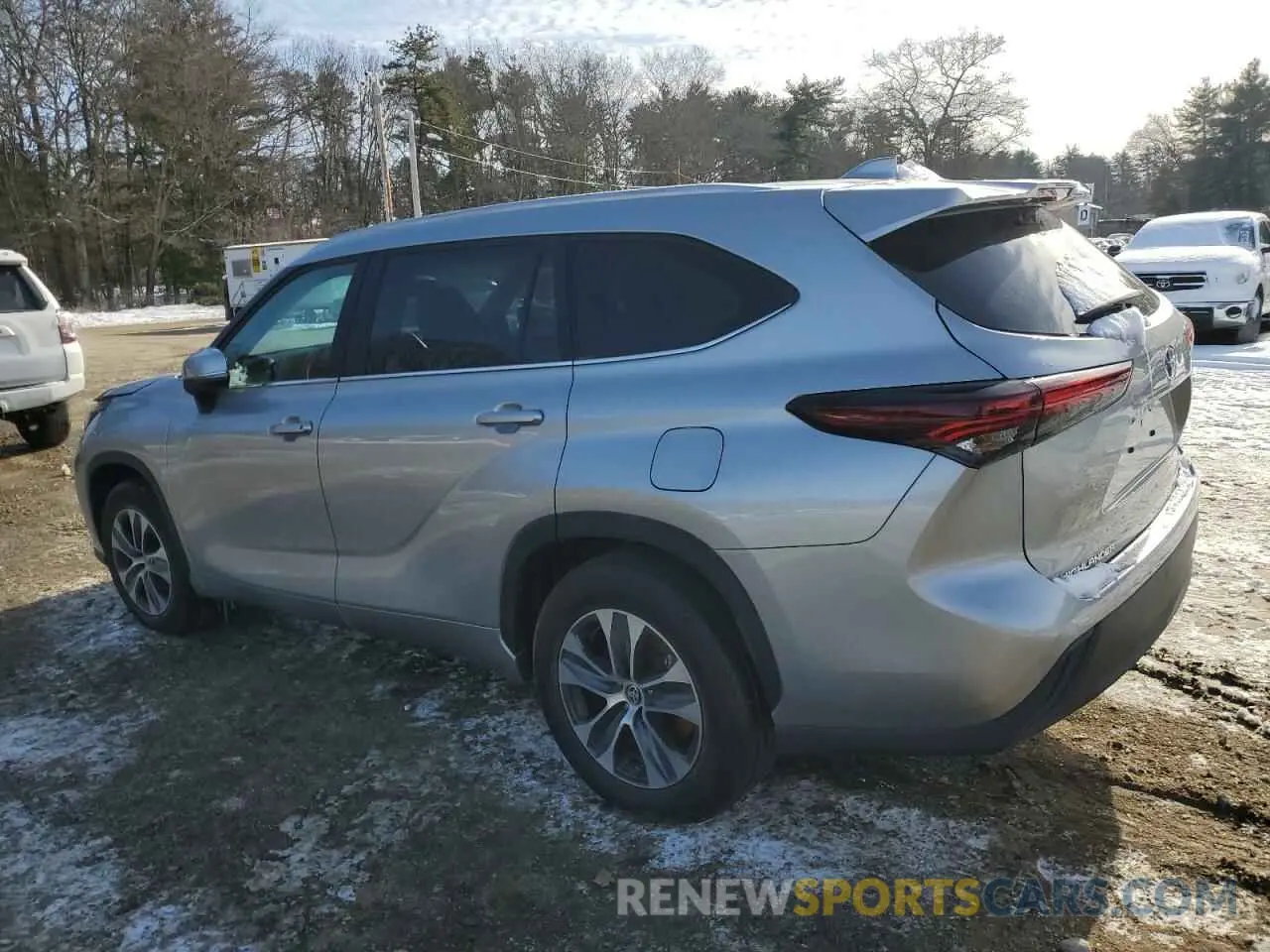 2 fotografías del automóvil dañado 5TDKDRAH3RS534450 TOYOTA HIGHLANDER 2024