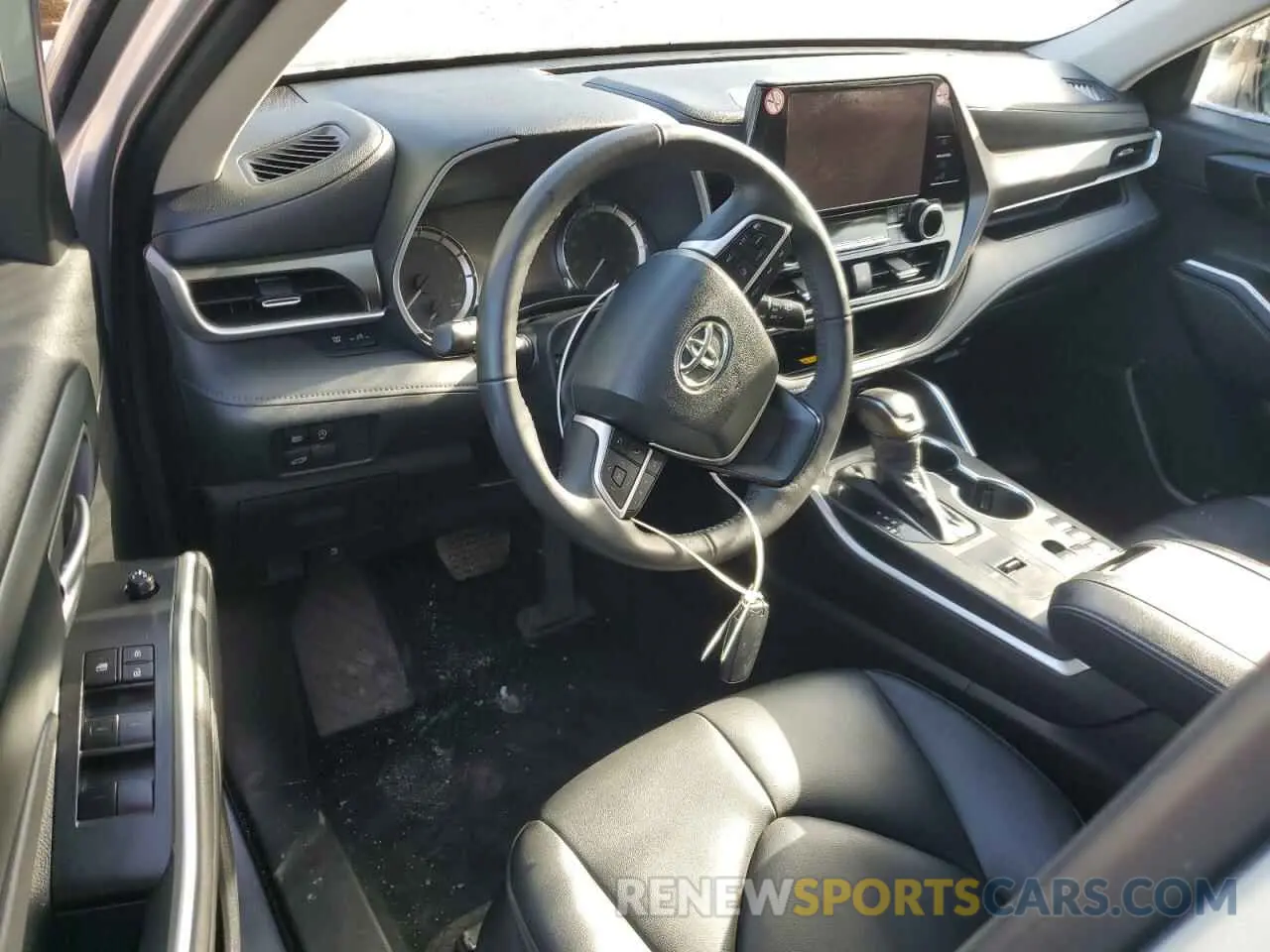 8 fotografías del automóvil dañado 5TDKDRAH3RS534450 TOYOTA HIGHLANDER 2024