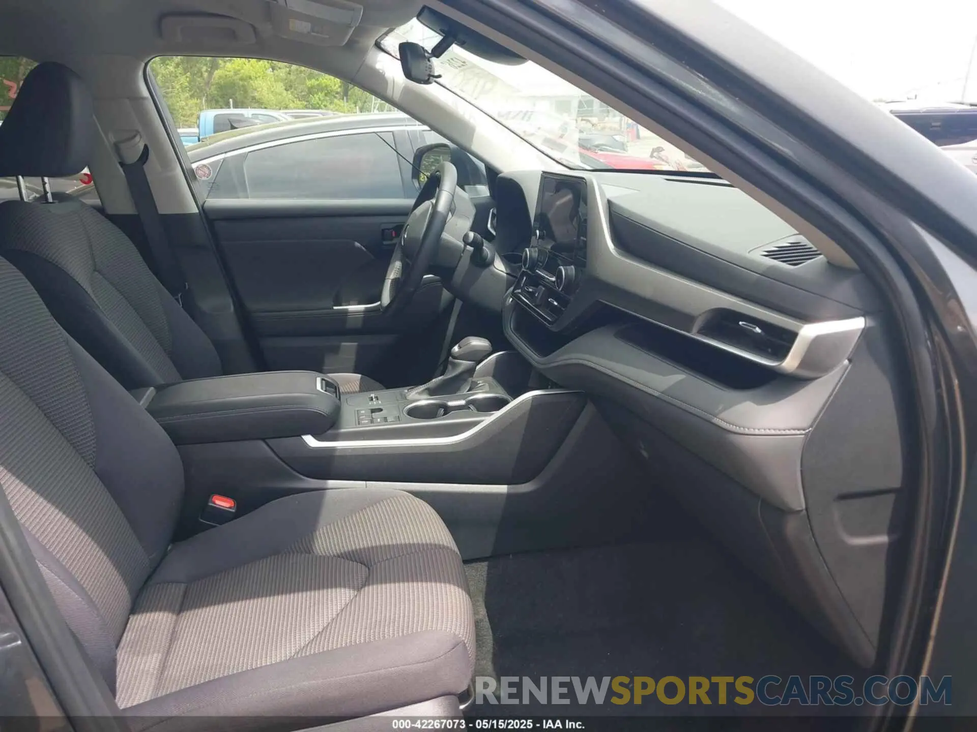 5 fotografías del automóvil dañado 5TDKDRAH6RS539383 TOYOTA HIGHLANDER 2024