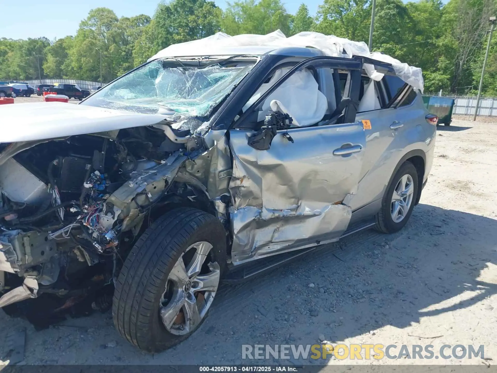 6 fotografías del automóvil dañado 5TDKDRAH7RS543426 TOYOTA HIGHLANDER 2024