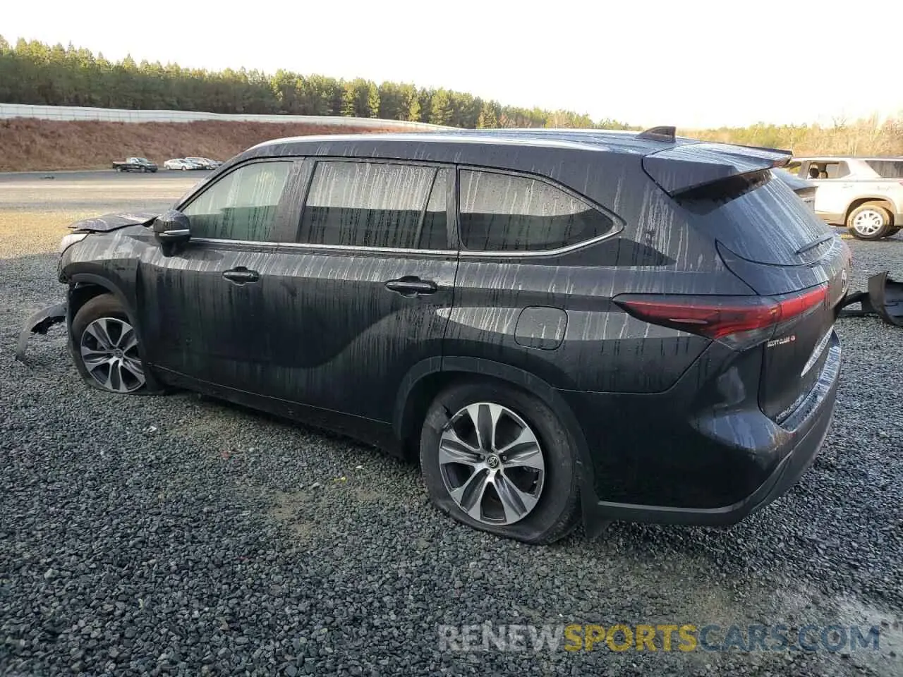 2 fotografías del automóvil dañado 5TDKDRAH8RS538252 TOYOTA HIGHLANDER 2024