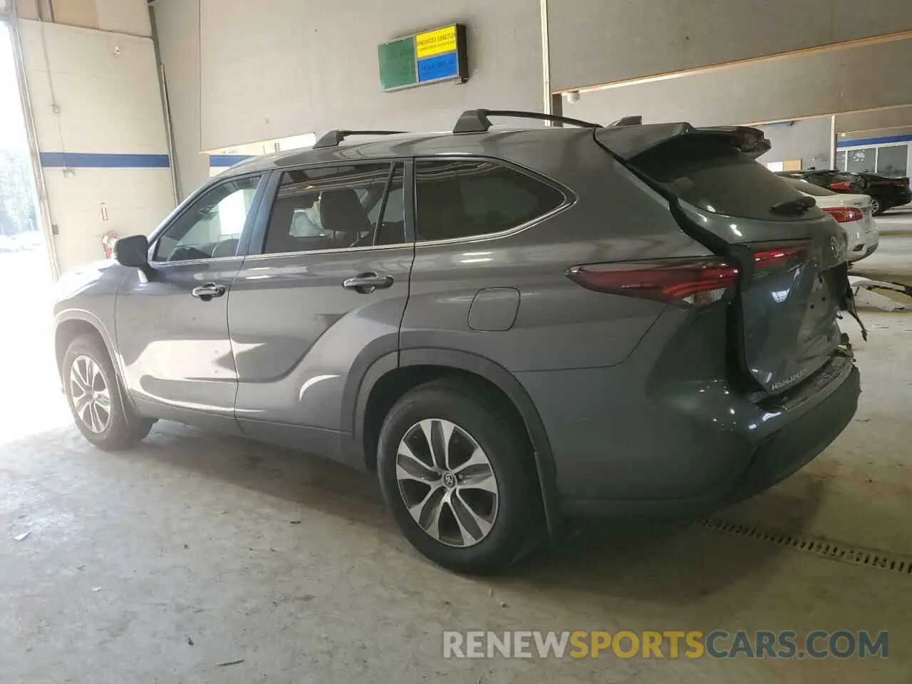 2 fotografías del automóvil dañado 5TDKDRAH8RS548165 TOYOTA HIGHLANDER 2024