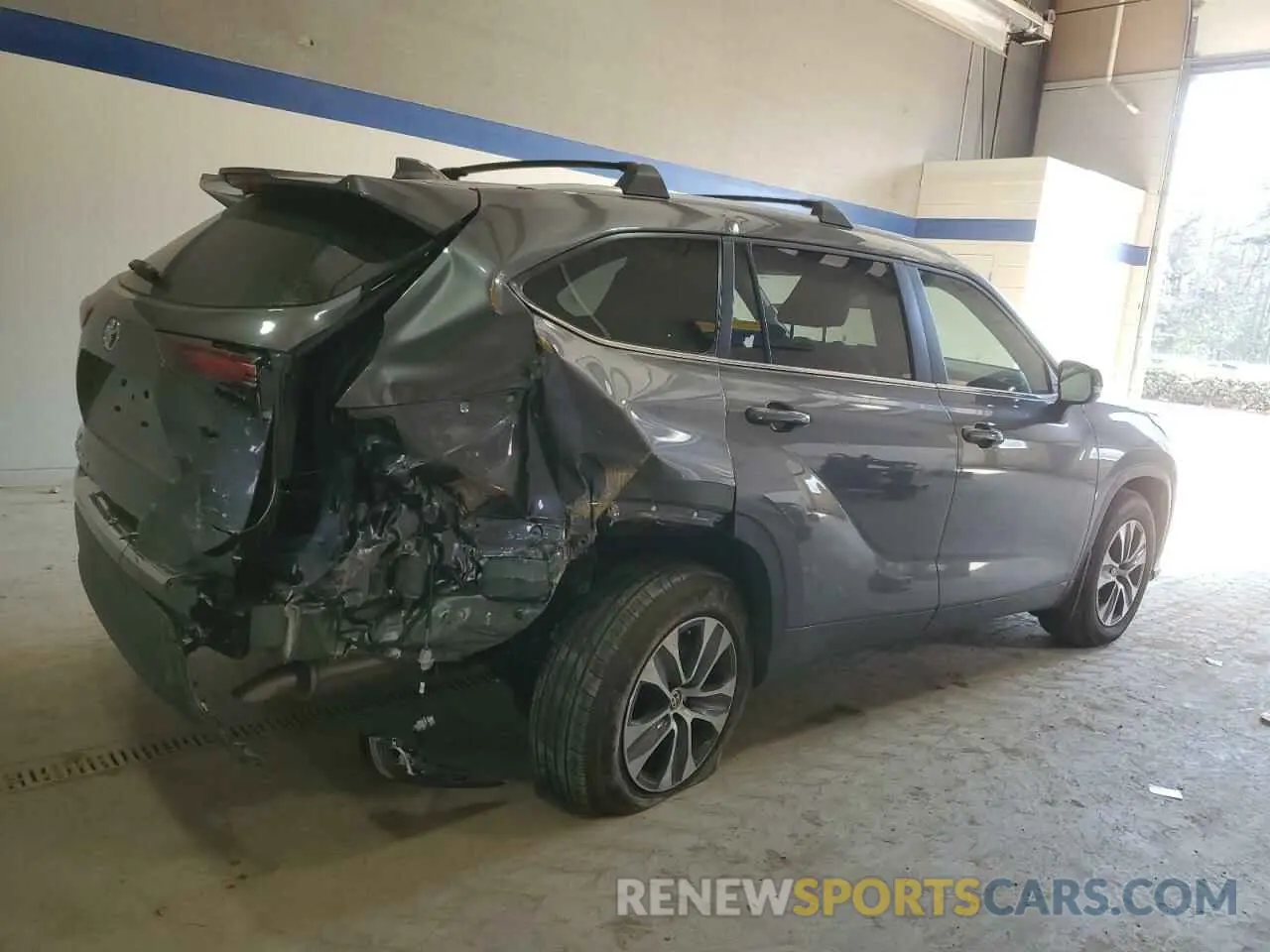 3 fotografías del automóvil dañado 5TDKDRAH8RS548165 TOYOTA HIGHLANDER 2024