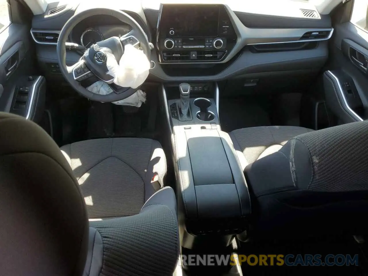 8 fotografías del automóvil dañado 5TDKDRAH9RS529558 TOYOTA HIGHLANDER 2024