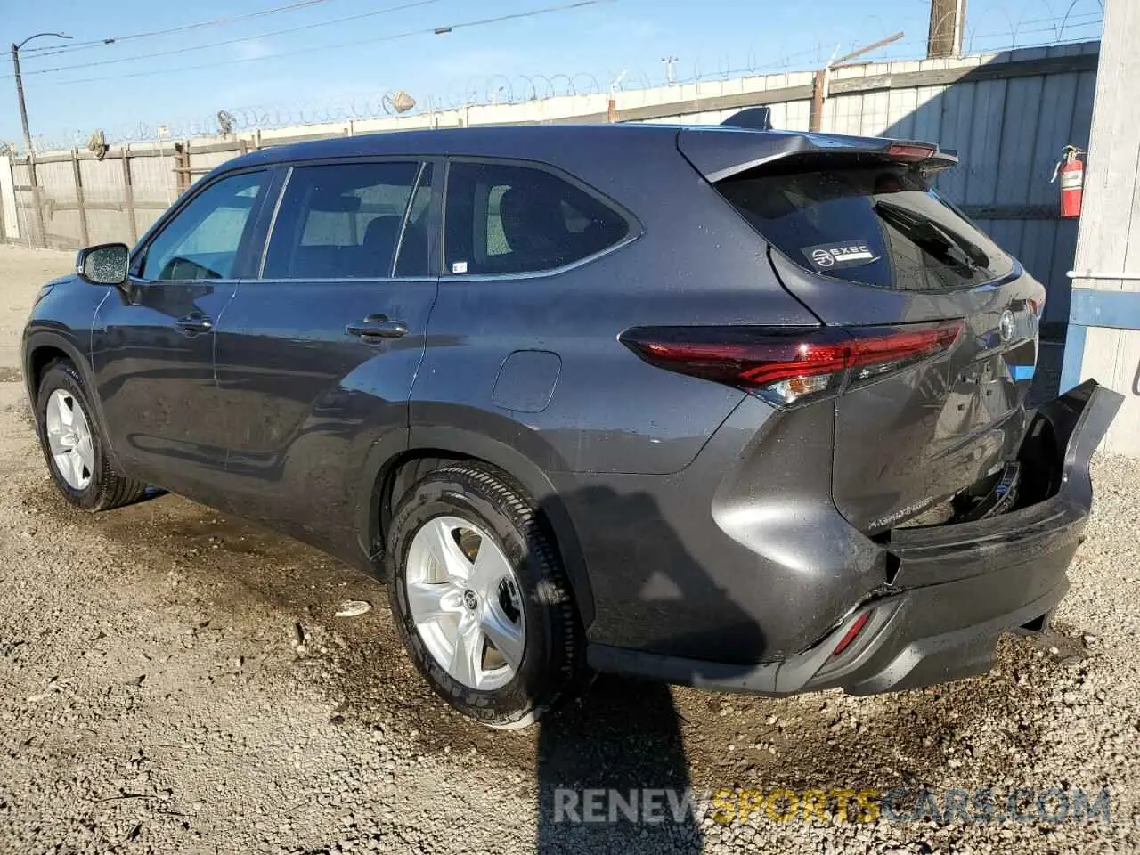 2 fotografías del automóvil dañado 5TDKDRAH9RS545582 TOYOTA HIGHLANDER 2024
