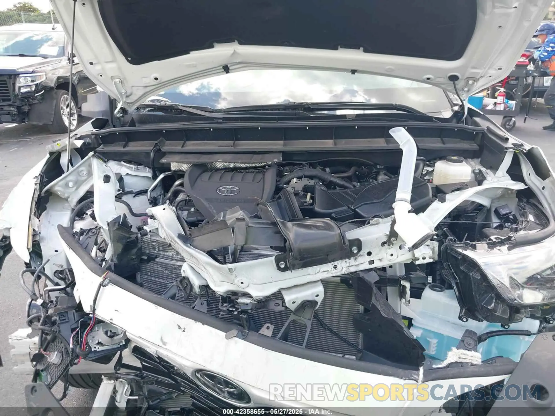 10 fotografías del automóvil dañado 5TDKDRAH9RS549597 TOYOTA HIGHLANDER 2024
