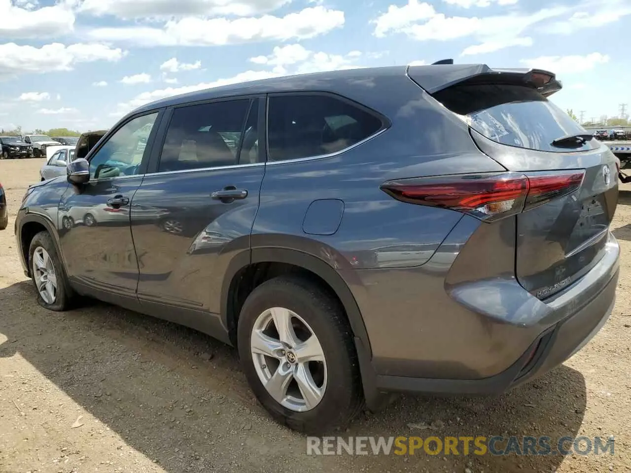 2 fotografías del automóvil dañado 5TDKDRAHXRS050808 TOYOTA HIGHLANDER 2024