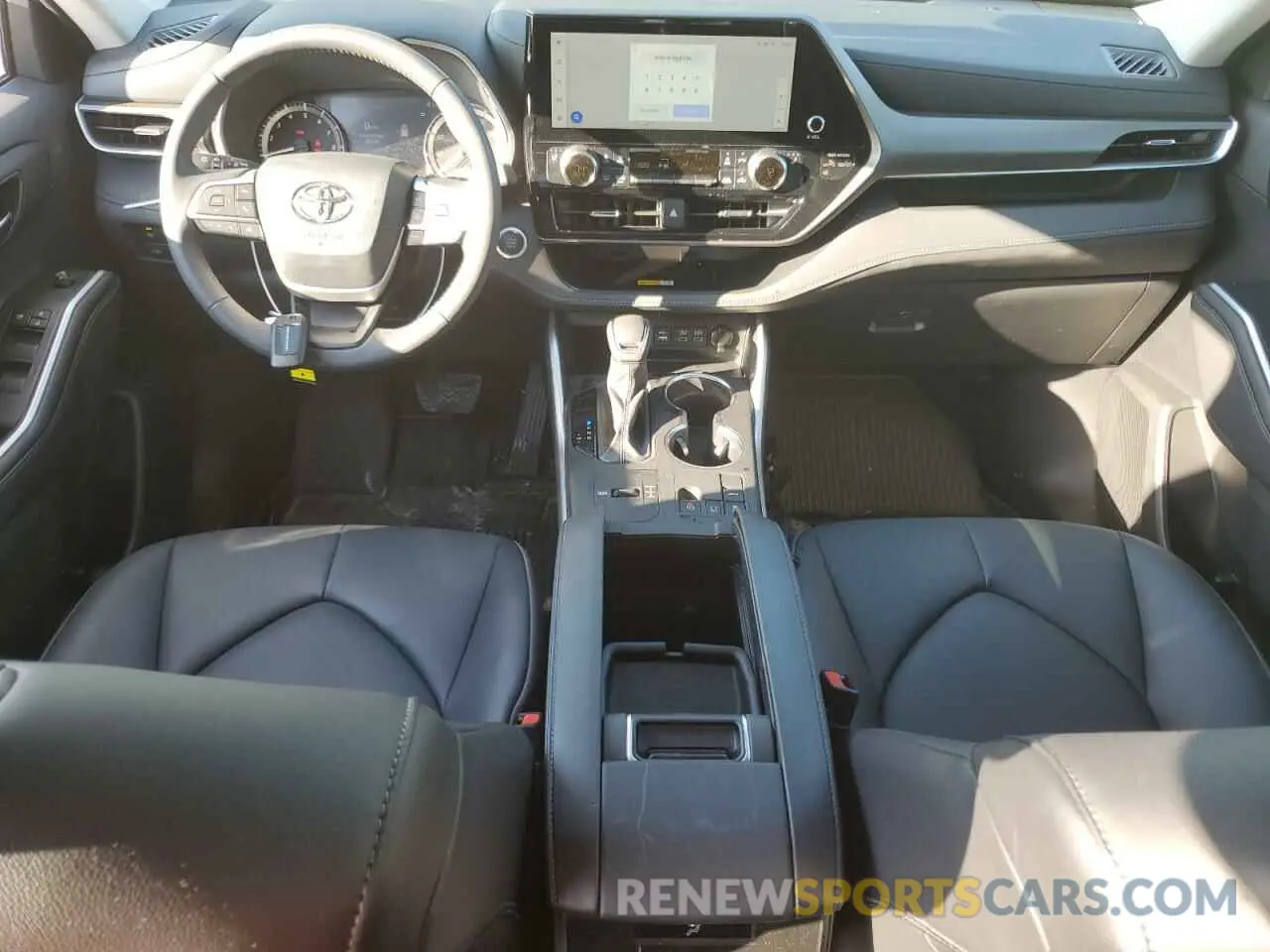 8 fotografías del automóvil dañado 5TDKDRAHXRS534882 TOYOTA HIGHLANDER 2024