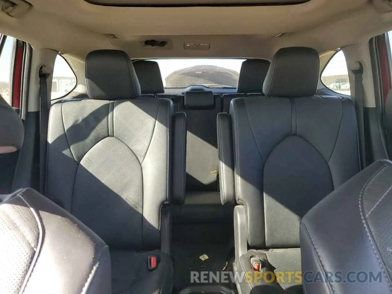 10 fotografías del automóvil dañado 5TDKDRAHXRS538222 TOYOTA HIGHLANDER 2024