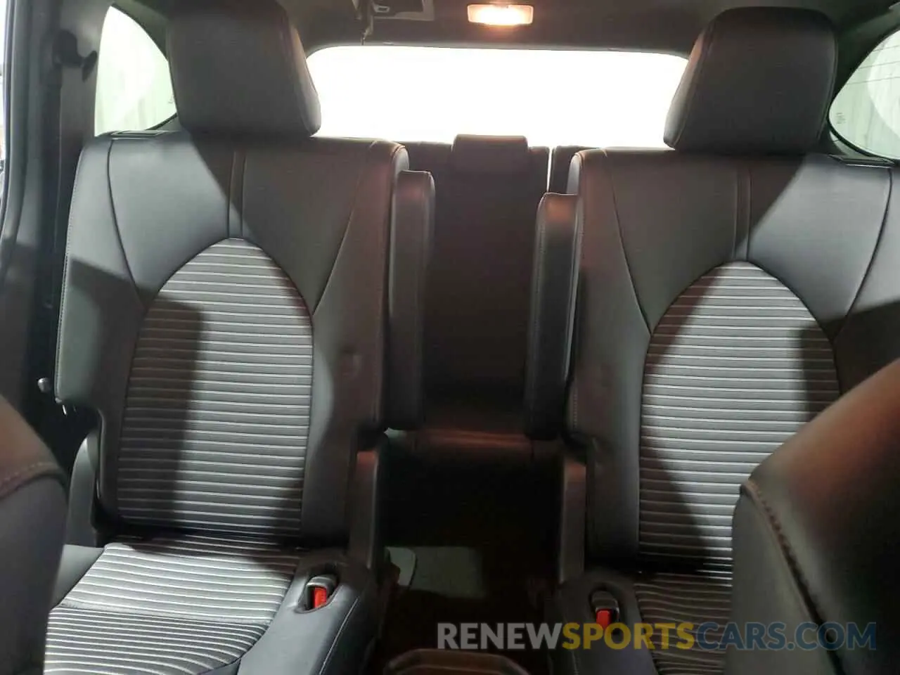 10 fotografías del automóvil dañado 5TDKDRBH0RS528507 TOYOTA HIGHLANDER 2024