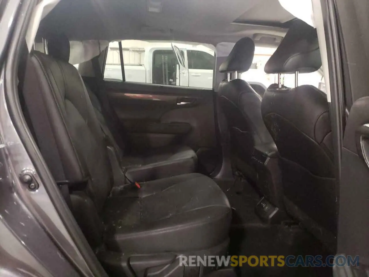 11 fotografías del automóvil dañado 5TDKDRBH1RS552413 TOYOTA HIGHLANDER 2024