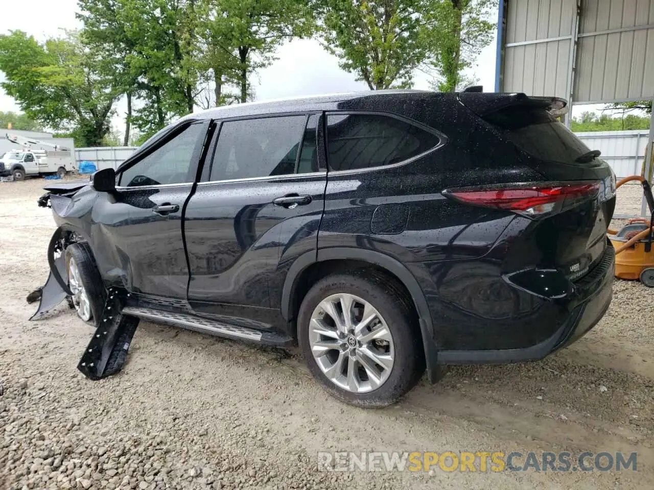 2 fotografías del automóvil dañado 5TDKDRBH2RS538911 TOYOTA HIGHLANDER 2024