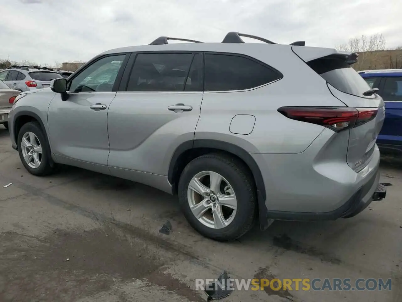 2 fotografías del automóvil dañado 5TDKDRBH2RS553392 TOYOTA HIGHLANDER 2024