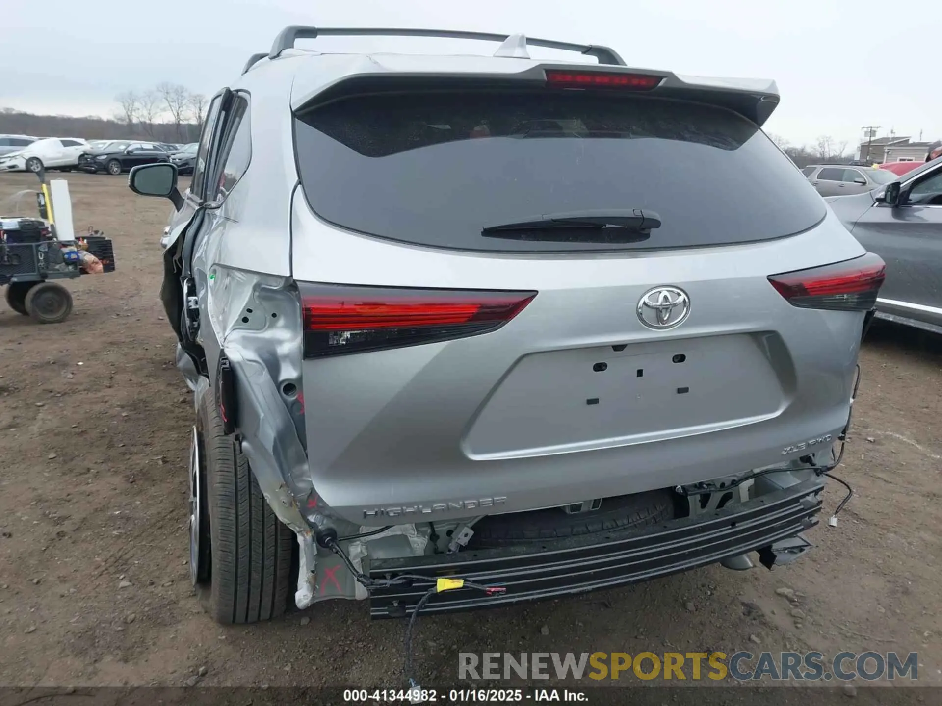 17 fotografías del automóvil dañado 5TDKDRBH3RS532227 TOYOTA HIGHLANDER 2024