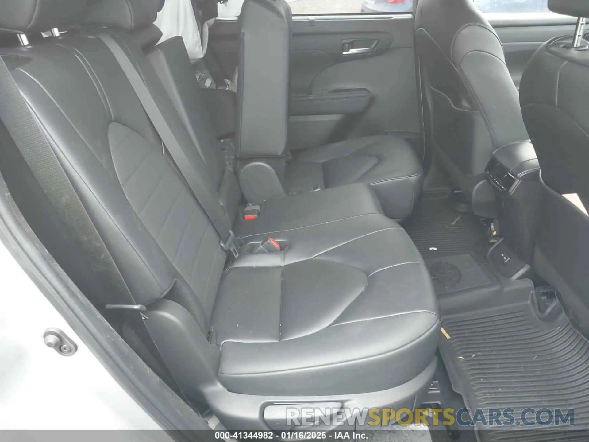 8 fotografías del automóvil dañado 5TDKDRBH3RS532227 TOYOTA HIGHLANDER 2024