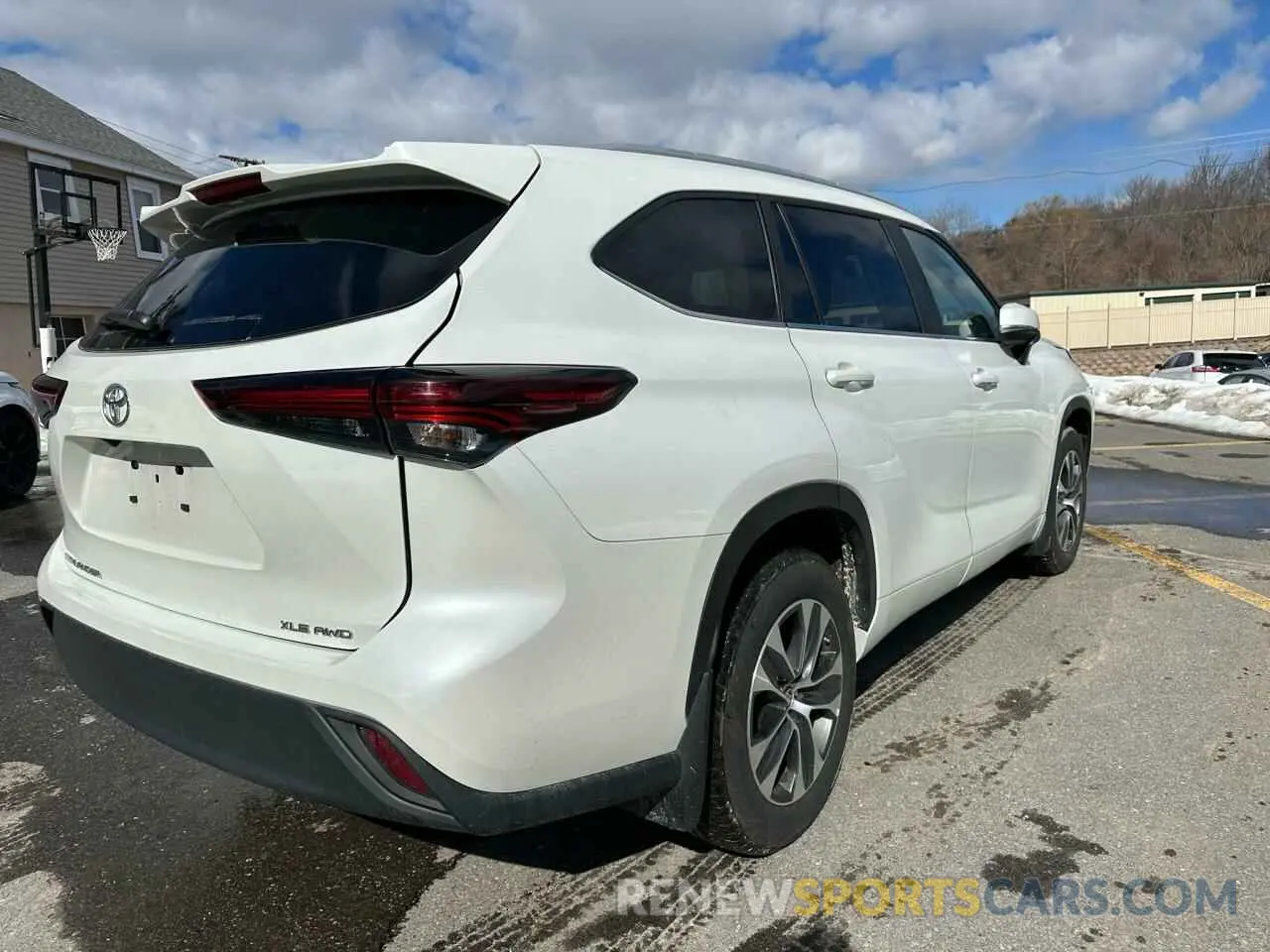 3 fotografías del automóvil dañado 5TDKDRBH3RS543051 TOYOTA HIGHLANDER 2024