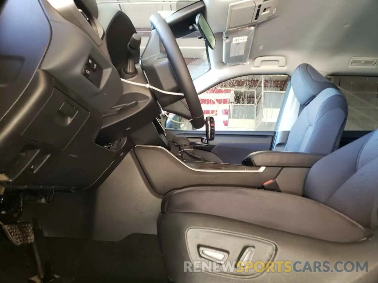 7 fotografías del automóvil dañado 5TDKDRBH3RS565843 TOYOTA HIGHLANDER 2024