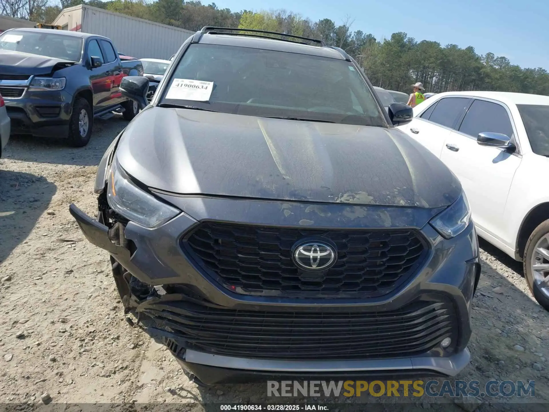 12 fotografías del automóvil dañado 5TDKDRBH4RS530311 TOYOTA HIGHLANDER 2024
