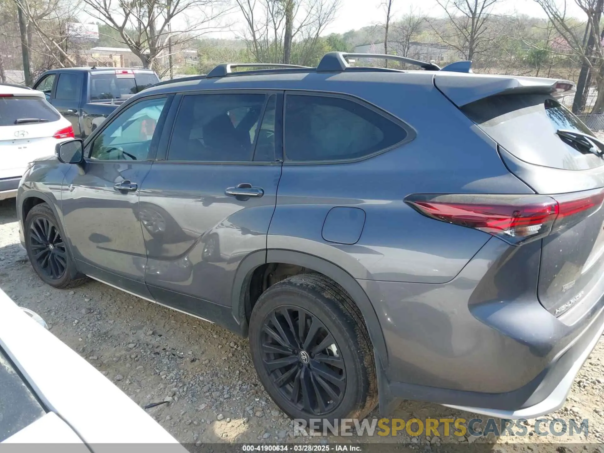 14 fotografías del automóvil dañado 5TDKDRBH4RS530311 TOYOTA HIGHLANDER 2024