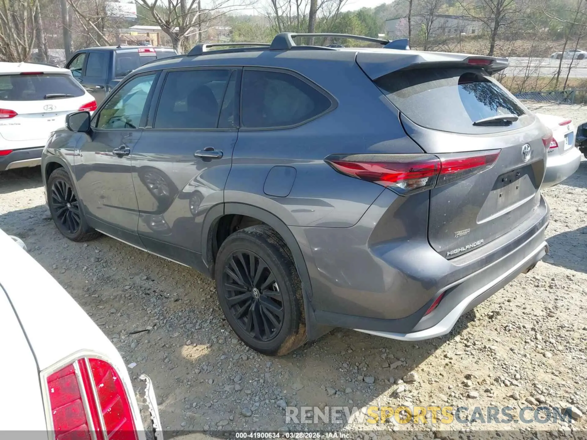 3 fotografías del automóvil dañado 5TDKDRBH4RS530311 TOYOTA HIGHLANDER 2024