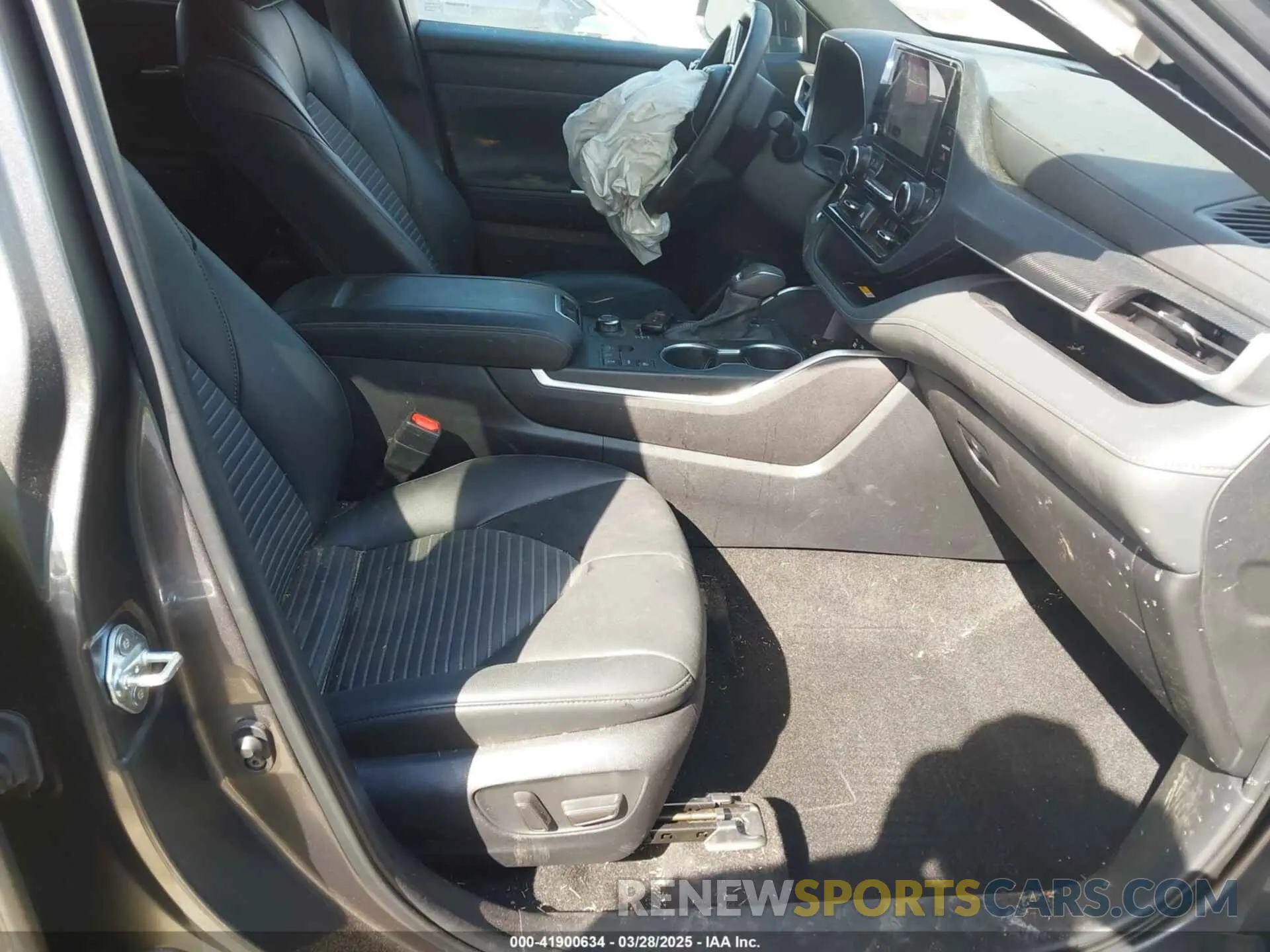 5 fotografías del automóvil dañado 5TDKDRBH4RS530311 TOYOTA HIGHLANDER 2024