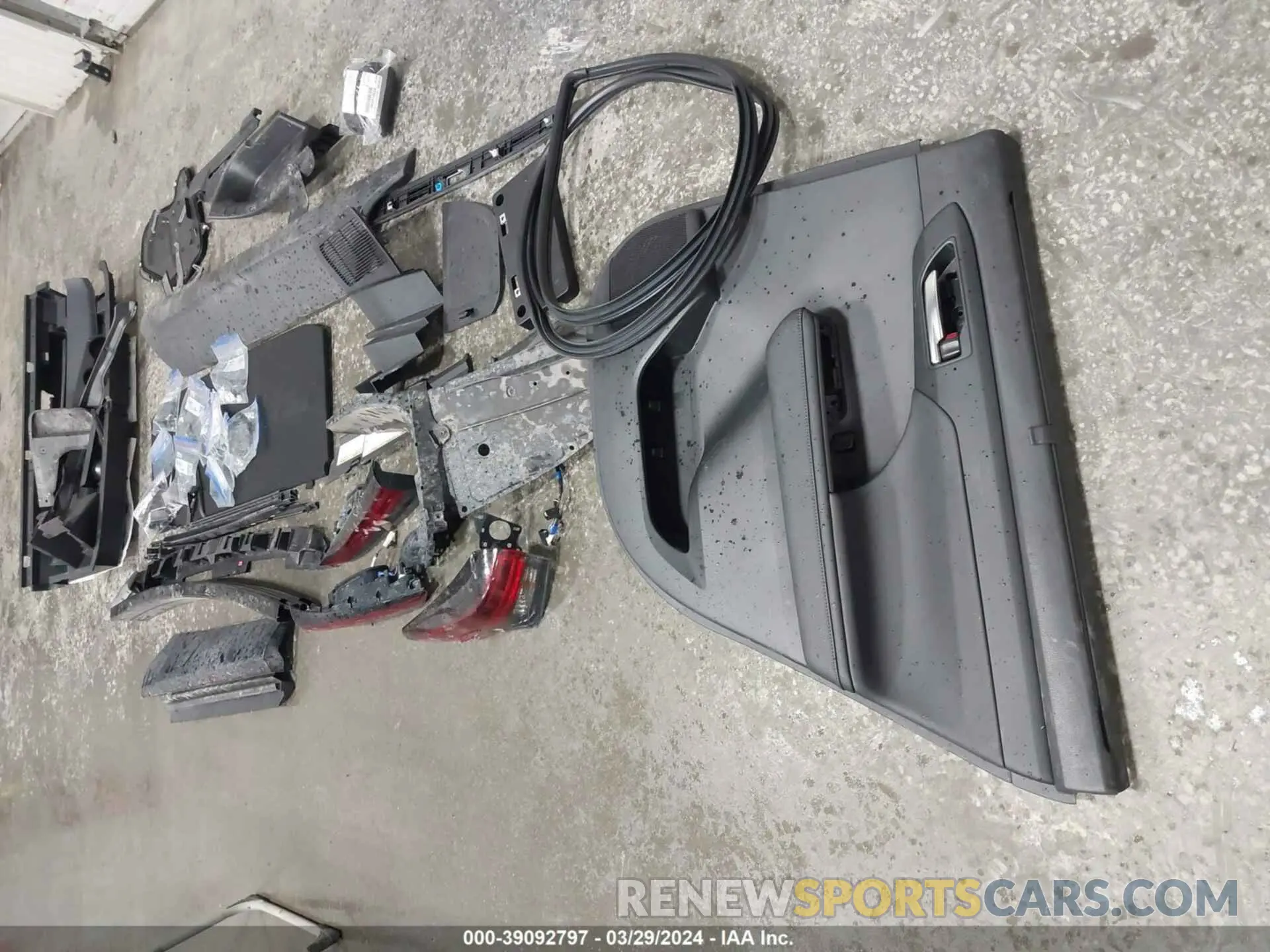 12 fotografías del automóvil dañado 5TDKDRBH4RS539817 TOYOTA HIGHLANDER 2024