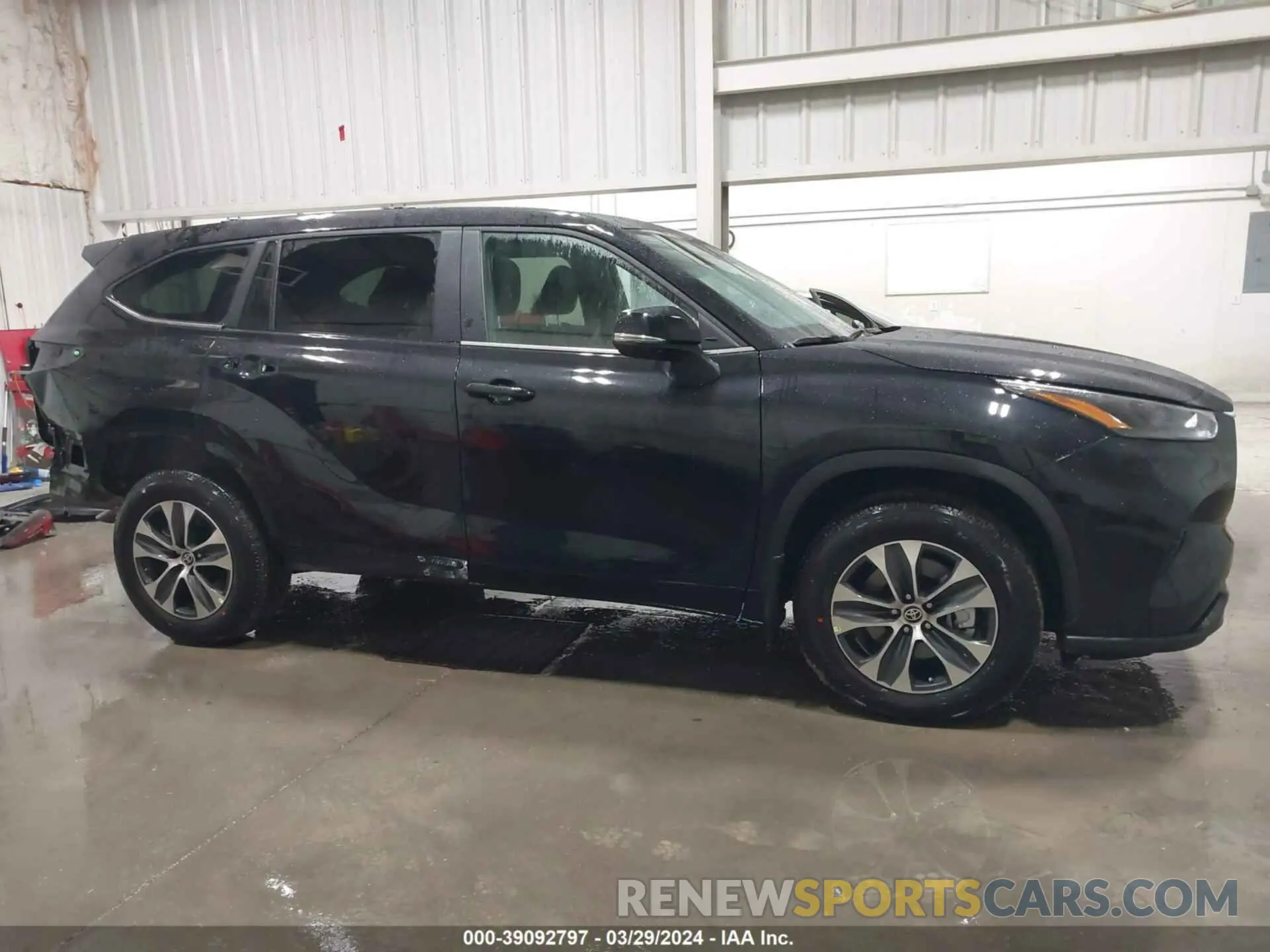 14 fotografías del automóvil dañado 5TDKDRBH4RS539817 TOYOTA HIGHLANDER 2024