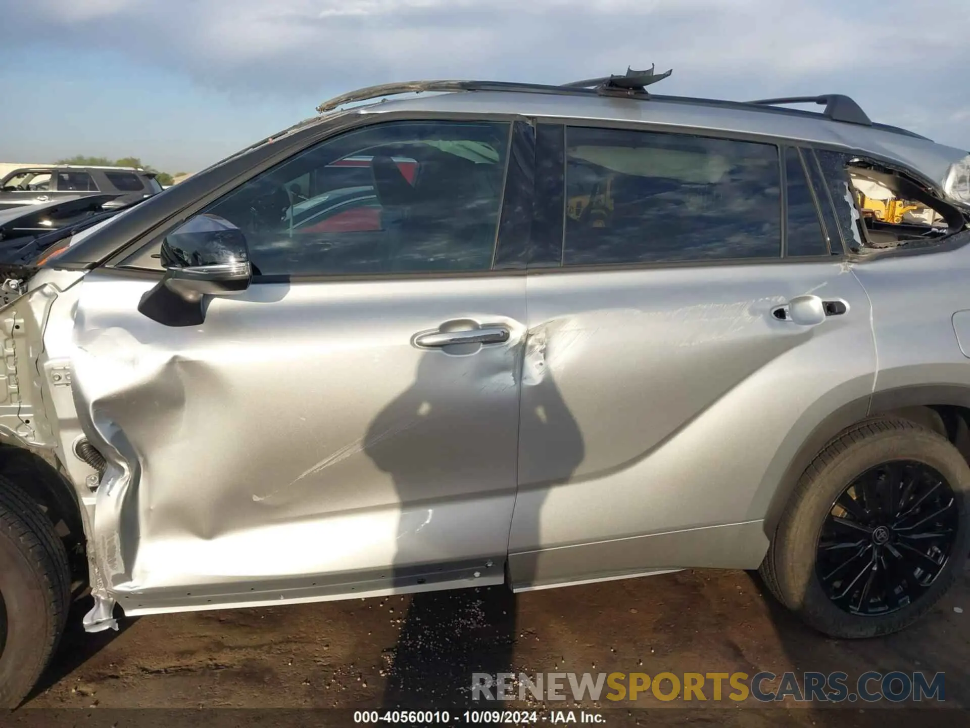 14 fotografías del automóvil dañado 5TDKDRBH4RS565057 TOYOTA HIGHLANDER 2024