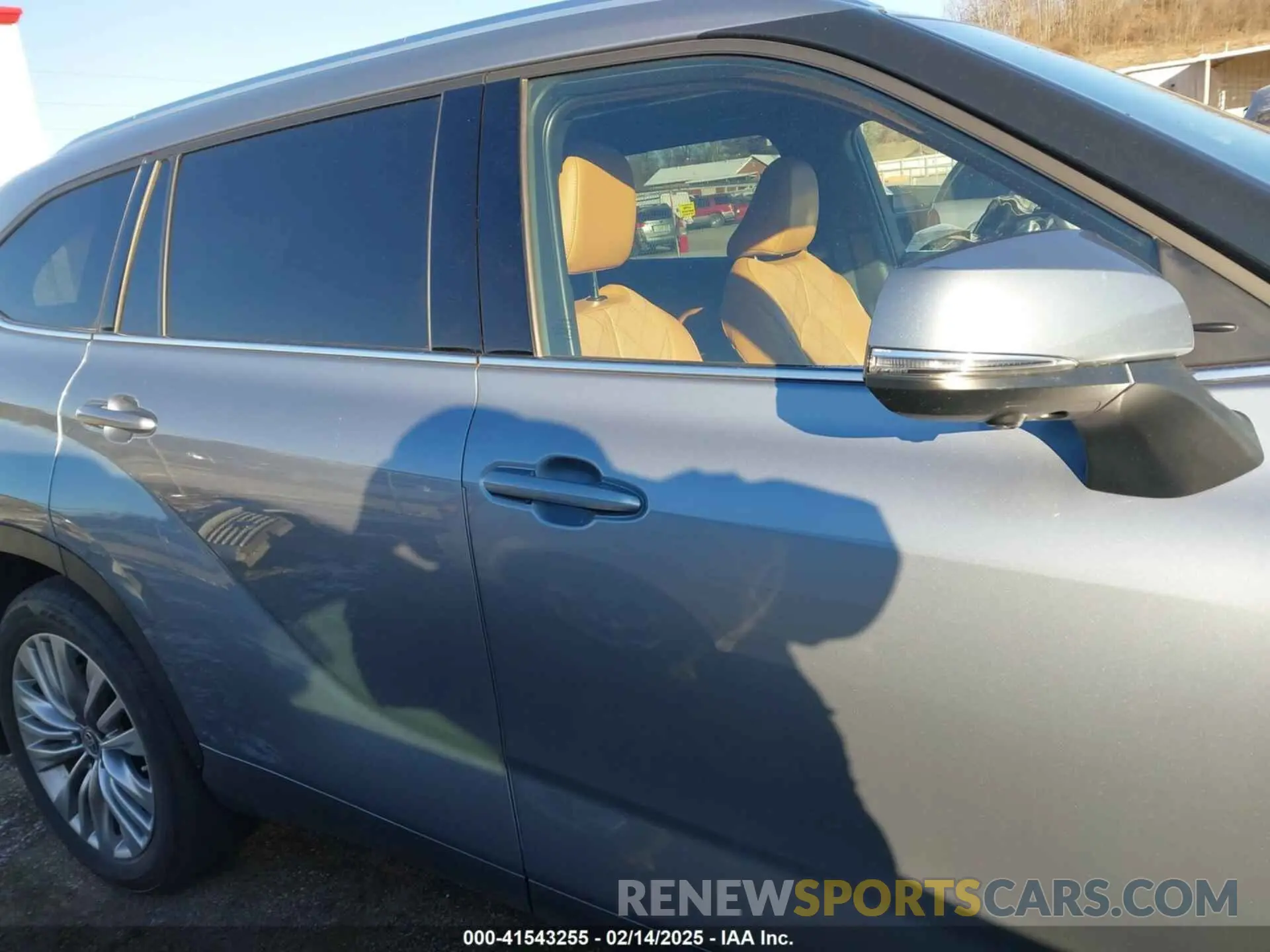 14 fotografías del automóvil dañado 5TDKDRBH5RS529572 TOYOTA HIGHLANDER 2024