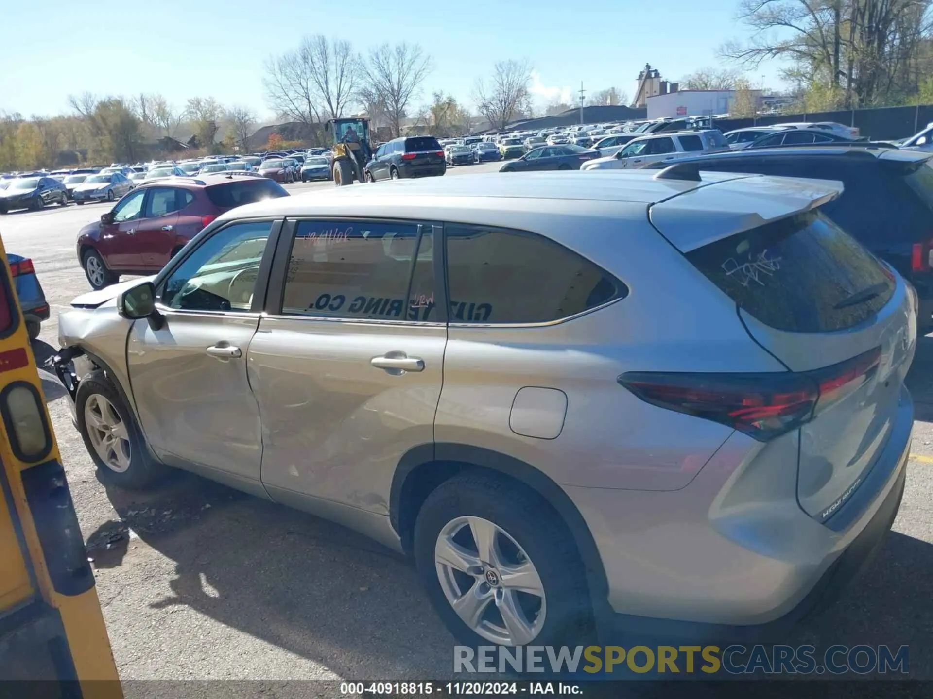 14 fotografías del automóvil dañado 5TDKDRBH5RS539485 TOYOTA HIGHLANDER 2024