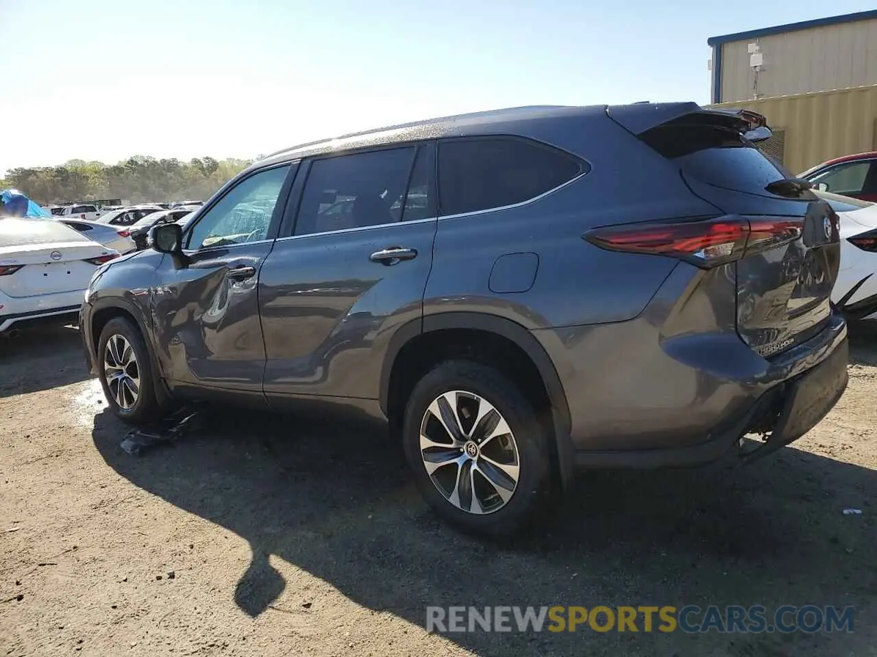 2 fotografías del automóvil dañado 5TDKDRBH5RS545626 TOYOTA HIGHLANDER 2024