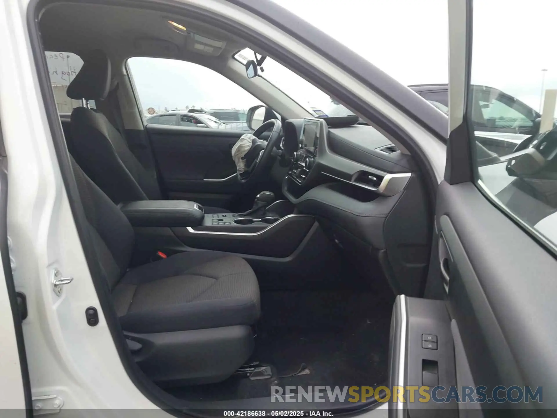 5 fotografías del automóvil dañado 5TDKDRBH6RS536028 TOYOTA HIGHLANDER 2024