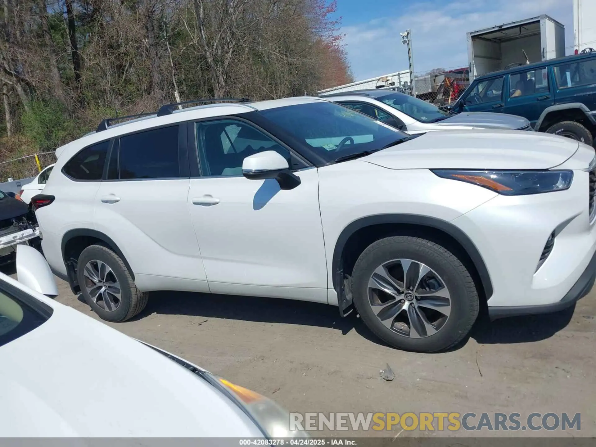 12 fotografías del automóvil dañado 5TDKDRBH6RS544226 TOYOTA HIGHLANDER 2024